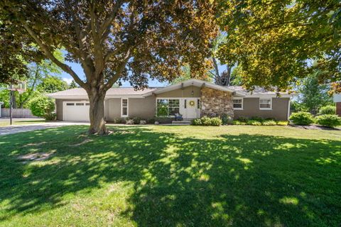 Photo of N97W15817 Burr Oak Rd, Germantown, WI 53022 (MLS # 1971556)
