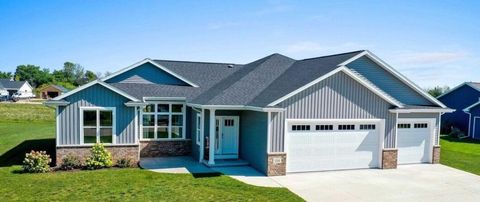 Photo of 124 Fox Trl, Hilbert, WI 54129 (MLS # 1956418)