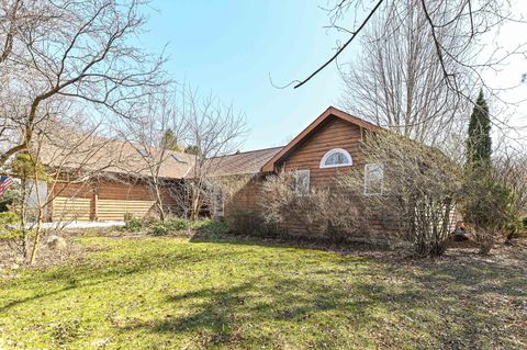 Photo of 8801 Hart Dr, Norway, WI 53185 (MLS # 1957077)