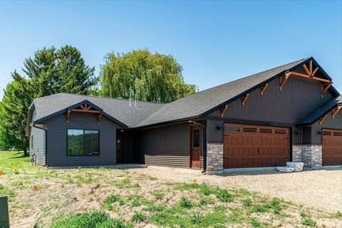Photo of 416 N Washington St, Viola, WI 54664 (MLS # 1965130)