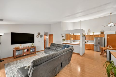 Photo of 9332 W Loomis Rd, Franklin, WI 53132 (MLS # 1952388)