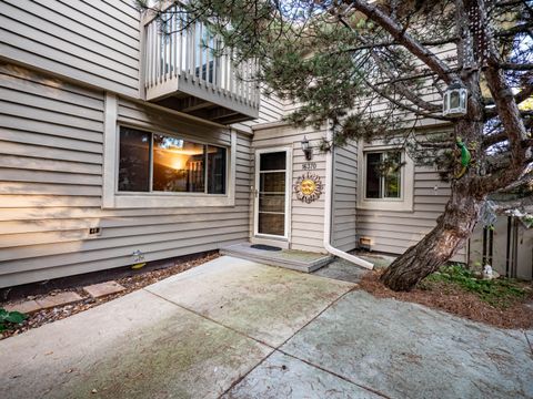 Photo of 16370 W Coachlight Dr, New Berlin, WI 53151 (MLS # 1940151)