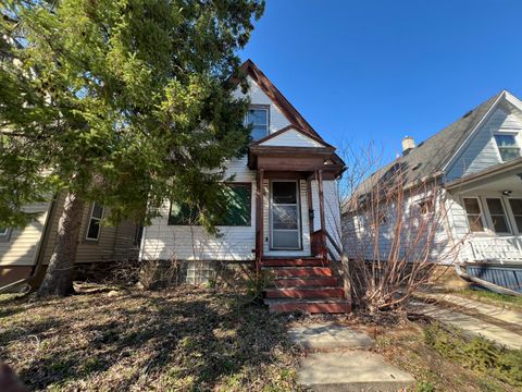 Photo of 3730 W Hilda Pl, Milwaukee, WI 53215 (MLS # 1958019)
