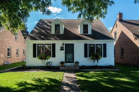 Photo of 2973 N 79th St, Milwaukee, WI 53222 (MLS # 1983943)