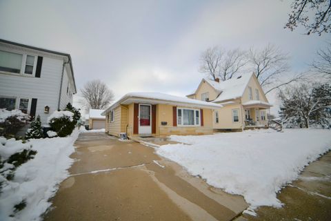 Photo of 4731 N 127th St, Butler, WI 53007 (MLS # 1944448)