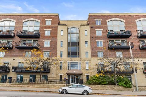 Photo of 1515 N Van Buren St, Milwaukee, WI 53202 (MLS # 1940304) Photo of 1515 N Van Buren St, Milwaukee, WI 53202 (MLS # 1940304)