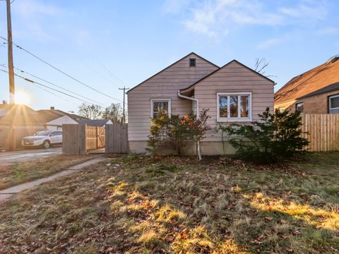 Photo of 3855 S 15th Pl, Milwaukee, WI 53221 (MLS # 1946655)