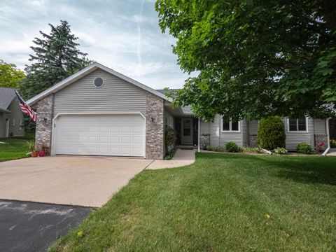 Photo of N165W19552 Partridge Path, Jackson, WI 53037 (MLS # 1966188)