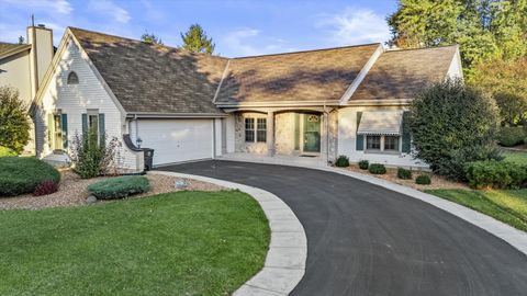 Photo of 7930 S 47th St, Franklin, WI 53132 (MLS # 1941074) Photo of 7930 S 47th St, Franklin, WI 53132 (MLS # 1941074)