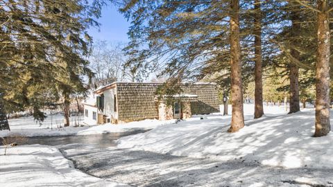 Photo of 2231 Glendale Rd, Summit, WI 53066 (MLS # 1945133)