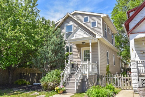 Photo of 2543 N Gordon Pl, Milwaukee, WI 53212 (MLS # 1962918)