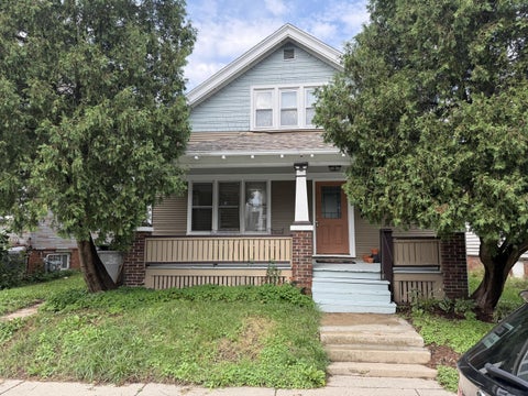 Photo of 1315 N 43rd St, Milwaukee, WI 53208 (MLS # 1985289)