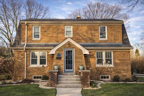 Photo of W65N548 St John Ave, Cedarburg, WI 53012 (MLS # 1956508)