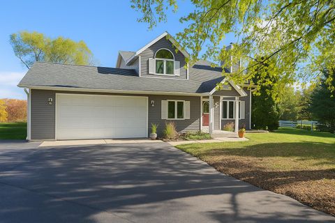 Photo of 1408 Pond Rd, Twin Lakes, WI 53181 (MLS # 1941515)