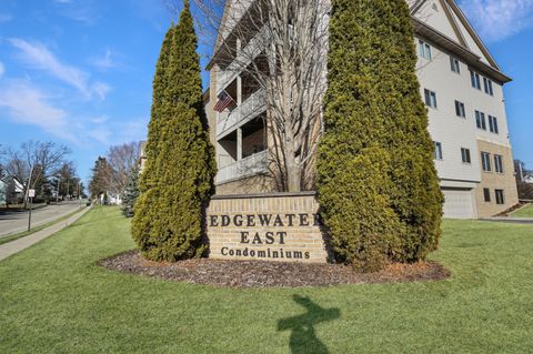 Photo of 223 Fifth St, Hartford, WI 53027 (MLS # 1952047)