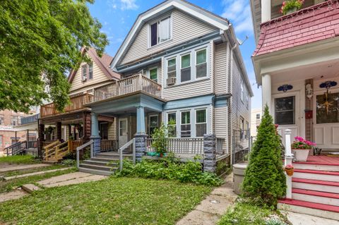 Photo of 708 S 36th St, Milwaukee, WI 53215 (MLS # 1925766)