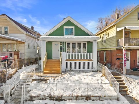 Photo of 2031 S 7th St, Milwaukee, WI 53204 (MLS # 1945536)