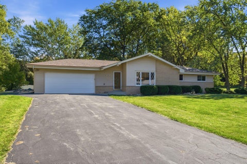 Photo of W173N7422 Joanne Dr, Menomonee Falls, WI 53051 (MLS # 1984067)