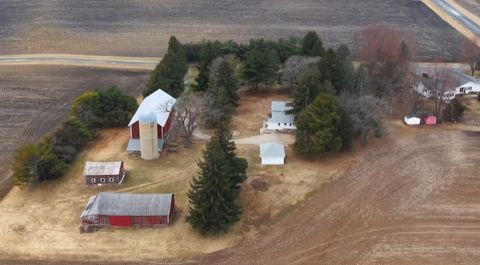 Photo of 26505 Ketterhagen Rd, Dover, WI 53105 (MLS # 1952525)