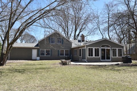 8119 N Poplar Dr, Fox Point, WI 53217 - #: 1914988
