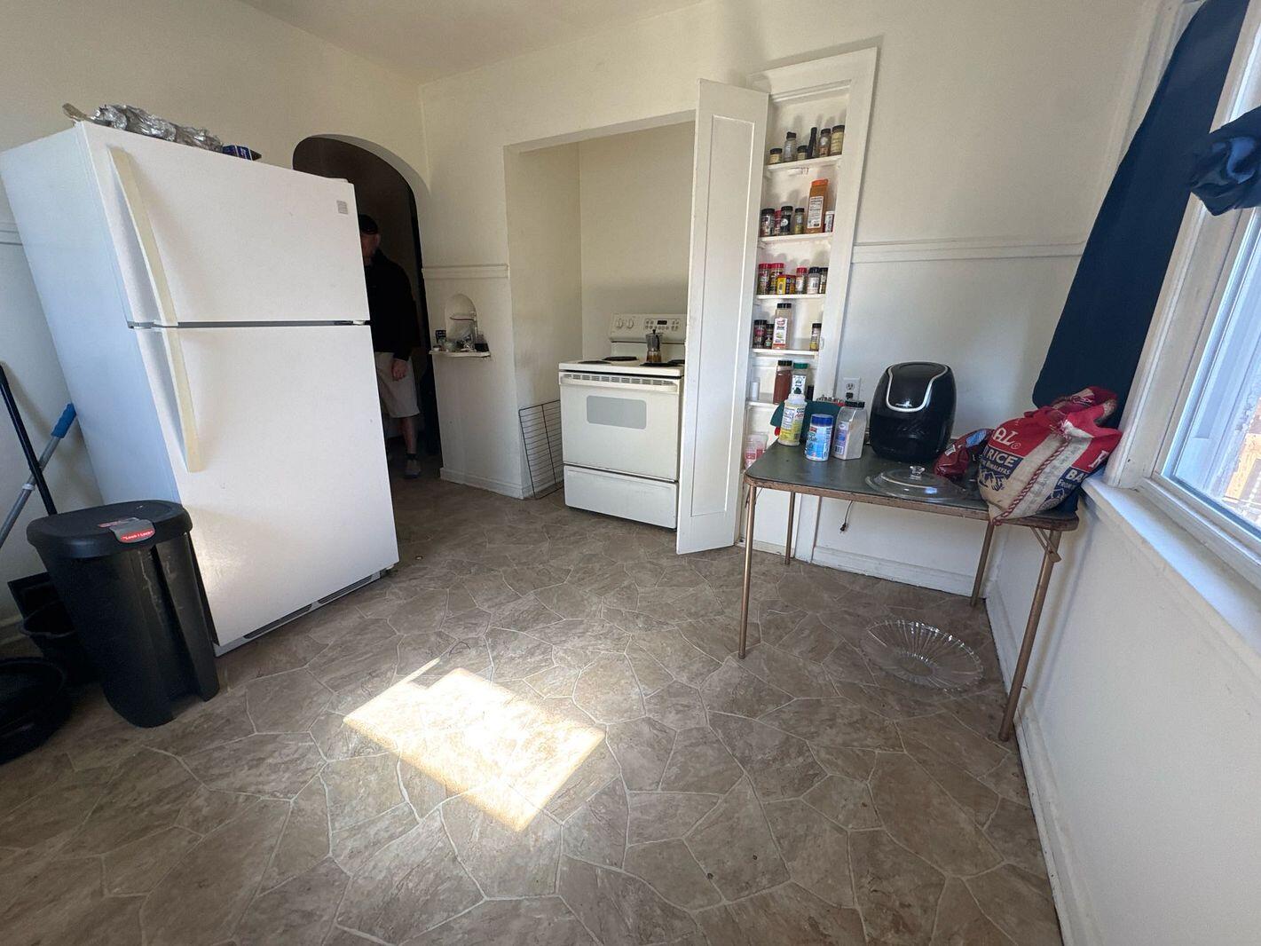 Milwaukee, Wisconsin 53216, United States, 4 Bedrooms Bedrooms, ,2 BathroomsBathrooms,Residential,Pending,112286