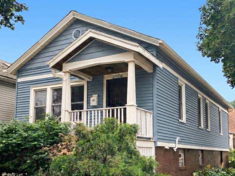 Photo of 2501 S Lenox St, Milwaukee, WI 53207 (MLS # 1976181)