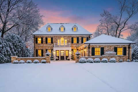 6920 N Barnett Ln, Fox Point, WI 53217 - #: 1933755