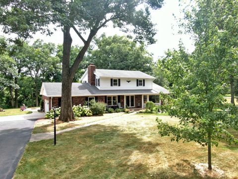 Photo of W159 Bartlain Dr, Ixonia, WI 53036 (MLS # 1973078)