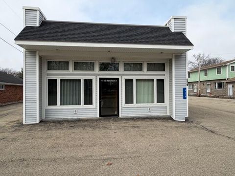 Photo of 629 Cogswell Dr, Salem Lakes, WI 53170 (MLS # 1952880)