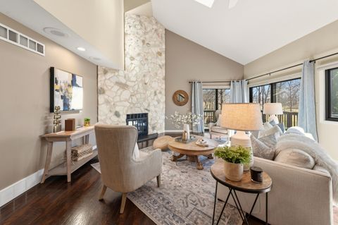 Photo of N80W13519 River Park Dr, Menomonee Falls, WI 53051 (MLS # 1953097)