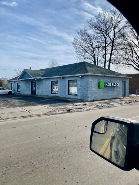 Photo of 2345 Douglas Ave, Racine, WI 53402 (MLS # 1962216)