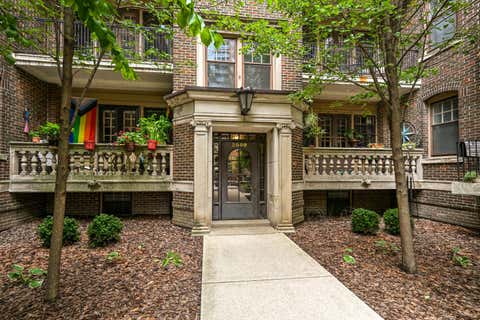 Photo of 2009 N Prospect Ave, Milwaukee, WI 53202 (MLS # 1974468)