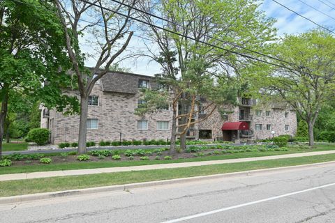 Photo of 1730 W Green Tree Rd, Glendale, WI 53209 (MLS # 1963582)