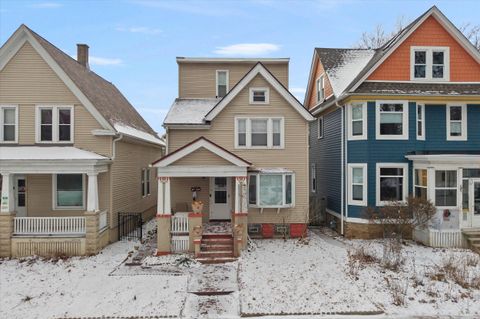 Photo of 3215 N Bartlett Ave, Milwaukee, WI 53211 (MLS # 1948233)