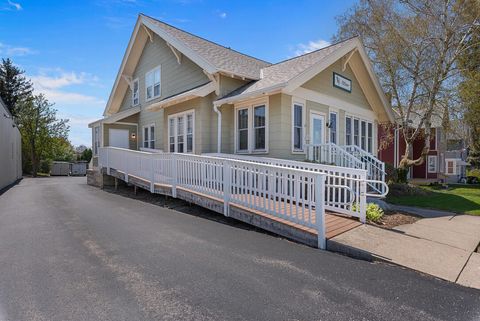 Photo of N90W16995 Appleton Ave, Menomonee Falls, WI 53051 (MLS # 1948694)