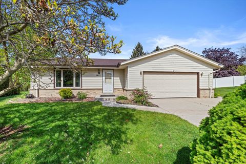 Photo of 1517 Merry Ct, Port Washington, WI 53074 (MLS # 1919560)