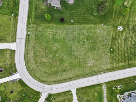 Photo of Lot 11 Lakeview Ridge Ln, Richfield, WI 53017 (MLS # 1963826)