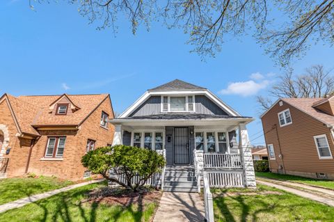 Photo of 4574 N 24th St, Milwaukee, WI 53209 (MLS # 1959249)