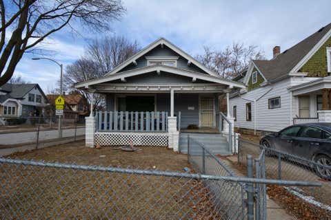 Photo of 1532 W Concordia Ave, Milwaukee, WI 53206 (MLS # 1977058)