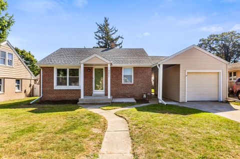 Photo of 7511 W Beloit Rd, West Allis, WI 53219 (MLS # 1938005)