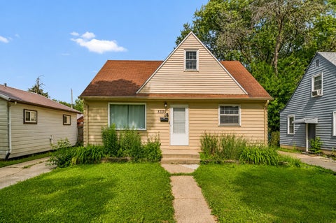 Photo of 5339 N 58th St, Milwaukee, WI 53218 (MLS # 1970478)