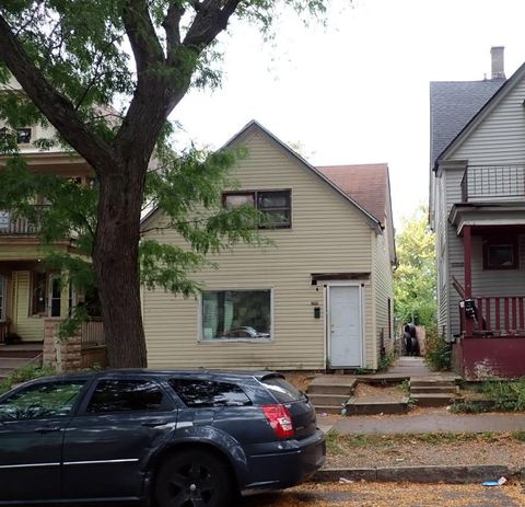 Photo of 2909-2911 N 16th St, Milwaukee, WI 53206 (MLS # 1951294)
