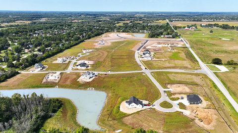 Photo of 9942 N Cygnet Ct, Mequon, WI 53097 (MLS # 1948326)