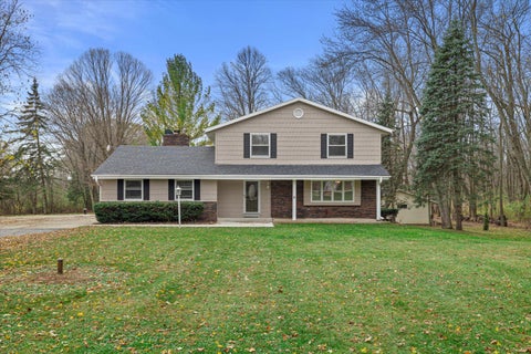Photo of 6687 Kingswood Dr, Cedarburg, WI 53012 (MLS # 1901794)