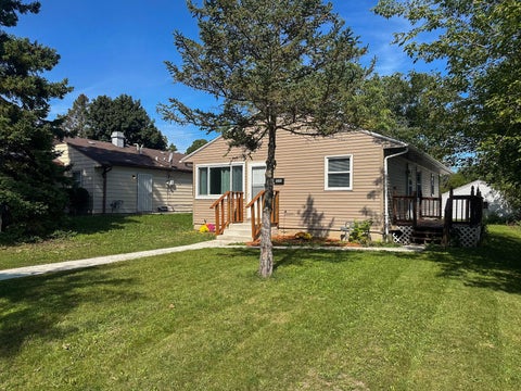 Photo of 8208 W Keefe Ave, Milwaukee, WI 53222 (MLS # 1982314)