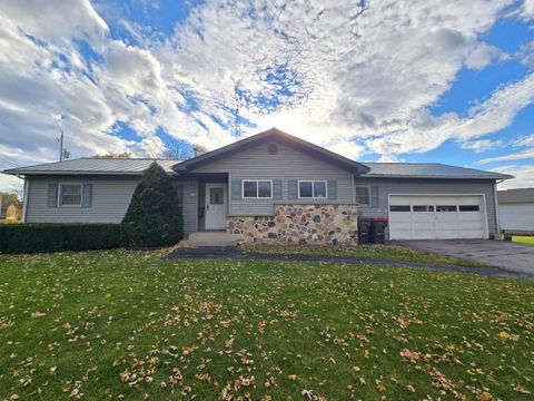 Photo of 214 Shepherd St, Johnson Creek, WI 53038 (MLS # 1946972)