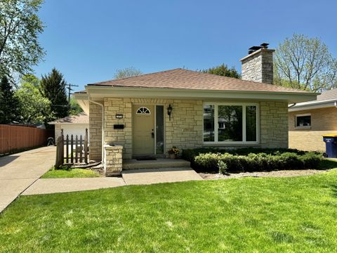 Photo of 1231 S 118th St, West Allis, WI 53214 (MLS # 1962811)