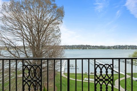 Photo of 35 S Walworth Ave, Williams Bay, WI 53191 (MLS # 1957161)