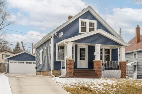 Photo of 1219 S 90th St, West Allis, WI 53214 (MLS # 1952128)