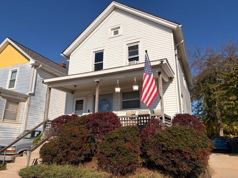Photo of 1518 Lombard Ave, Racine, WI 53402 (MLS # 1986811)